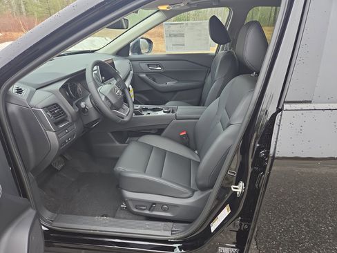 New 2026 Nissan Rogue SV image 4