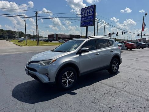 Used 2016 Toyota RAV4 XLE AWD/4WD image 1