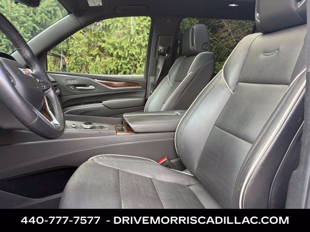 Used 2023 Cadillac Escalade ESV Premium Luxury w/ LPO, Floor Liner Package AWD/4WD image 31
