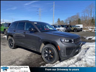 New 2026 Jeep Grand Cherokee Altitude