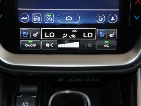 Used 2025 Subaru Outback Touring XT AWD/4WD image 18