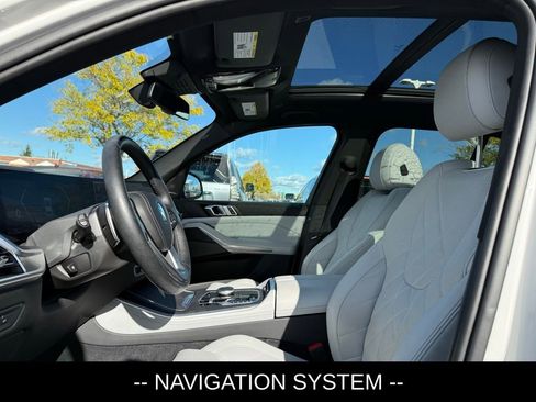 Used 2024 BMW X5 xDrive40i w/ Premium Package image 6