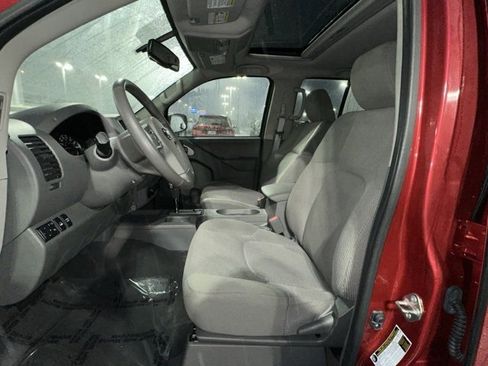 Used 2019 Nissan Frontier SV w/ Value Truck Package image 18