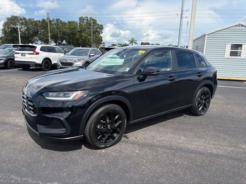 Used 2024 Honda HR-V Sport image 3