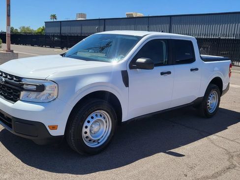 Used 2022 Ford Maverick XL FWD image 4