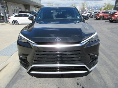 New 2026 Lexus TX 500h AWD image 15