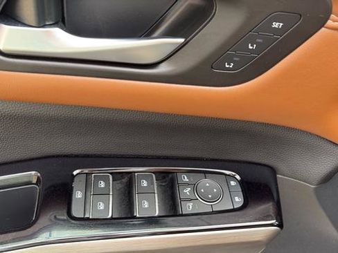 Certified 2025 Nissan Pathfinder Platinum AWD/4WD image 15