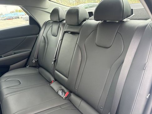 New 2026 Hyundai Elantra Limited FWD image 34