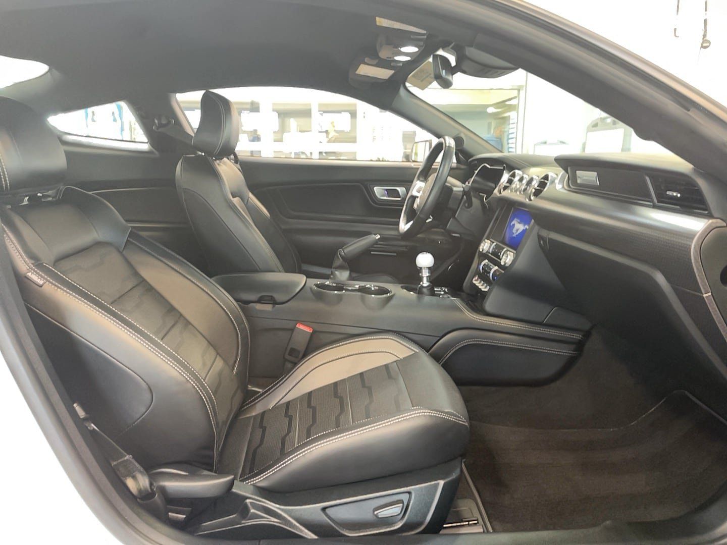 Used 2022 Ford Mustang GT Premium w/ GT Performance Package RWD image 7