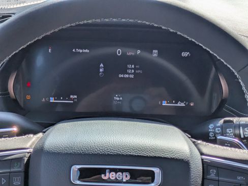 New 2026 Jeep Grand Cherokee Altitude RWD image 18