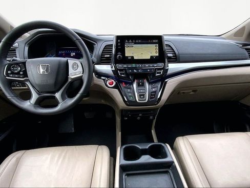 Used 2021 Honda Odyssey Touring image 7