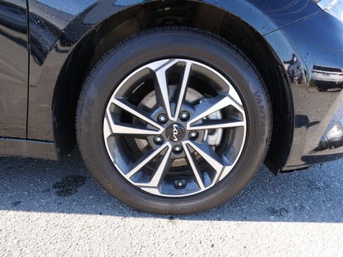 Used 2024 Kia Forte LXS image 10