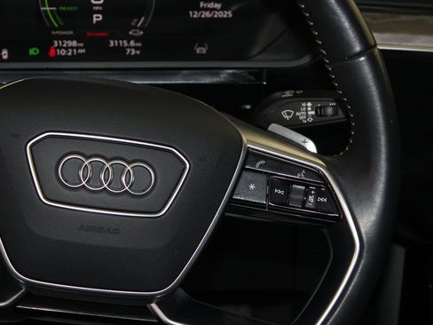 Used 2021 Audi e-tron Premium Plus w/ Premium Plus Package image 18
