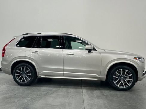 Used 2017 Volvo XC90 T6 Momentum w/ Vision Package AWD/4WD image 3