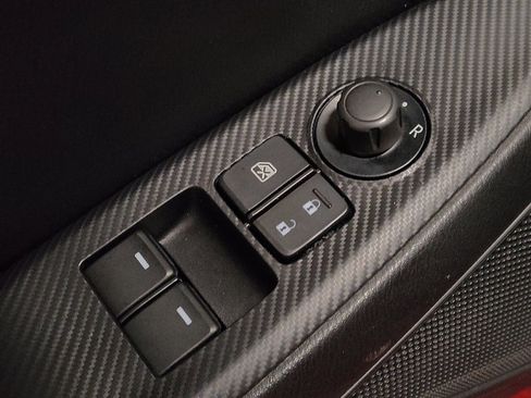 Used 2016 MAZDA MX-5 Miata Sport image 27