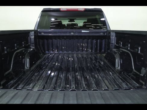 Used 2023 Chevrolet Silverado 1500 LT AWD/4WD image 19