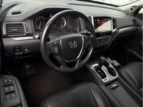 Used 2017 Honda Pilot EX-L image 2