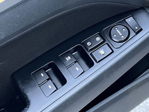 Used 2019 Hyundai Elantra SEL w/ Cargo Package image 13