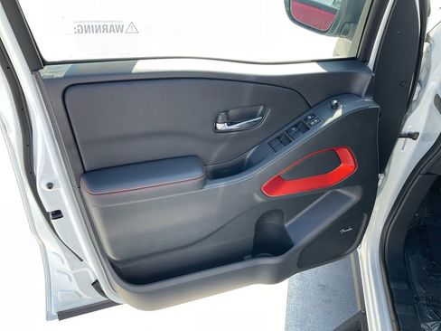 New 2025 Nissan Frontier PRO-4X w/ Pro Premium Package image 12