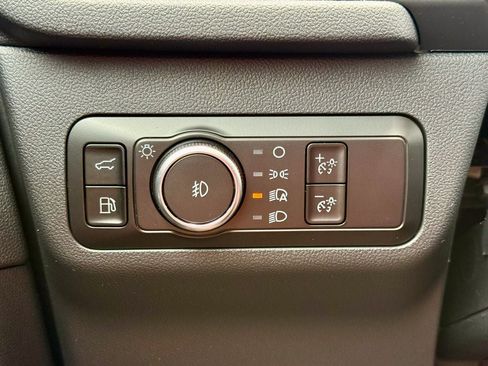 Used 2025 Ford Escape SE FWD image 27