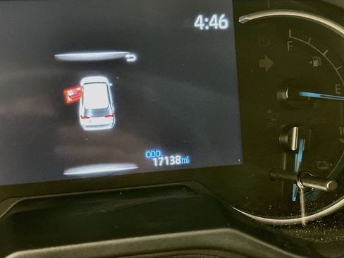 Used 2025 Toyota RAV4 SE AWD/4WD image 19
