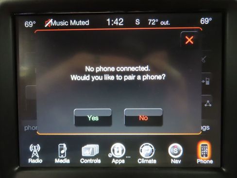 Used 2017 RAM 1500 Laramie w/ Convenience Group AWD/4WD image 21