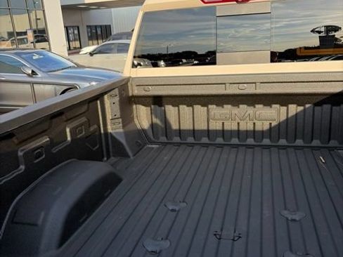 Used 2026 GMC Sierra 2500 AT4 w/ AT4 Premium Plus Package AWD/4WD image 11