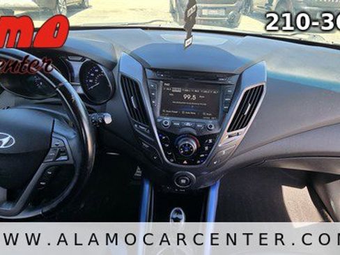 Used 2014 Hyundai Veloster Turbo image 17