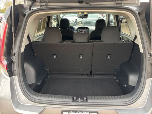 Used 2025 Kia Soul LX w/ LX Technology Package image 29