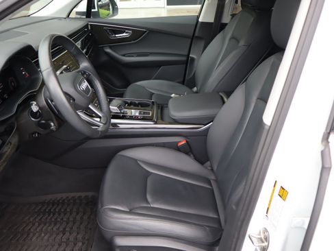 Used 2022 Audi Q7 3.0T Premium w/ Convenience Package AWD/4WD image 16