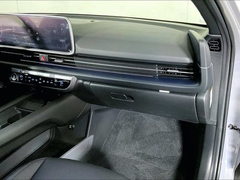 Used 2025 Hyundai Ioniq 6 SEL RWD image 16