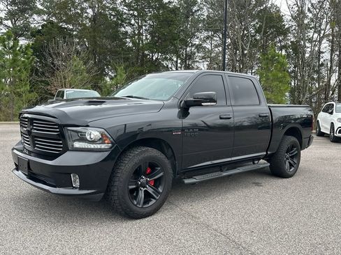 Used 2017 RAM 1500 Sport w/ Black Ram 1500 Sport Group image 5