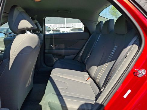 Certified 2025 Hyundai Elantra Sport image 10