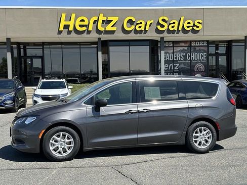 Used 2023 Chrysler Voyager LX FWD image 1