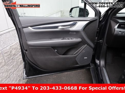 Used 2023 Cadillac XT5 Premium Luxury image 38