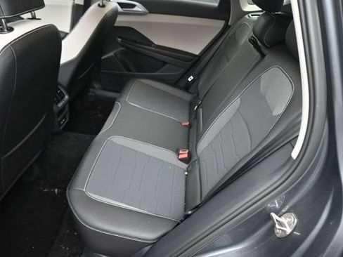 Used 2026 Volkswagen Taos SE FWD image 19