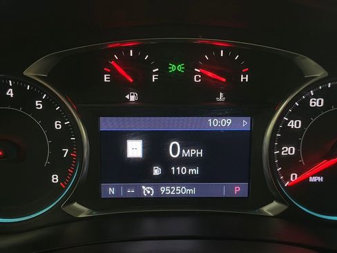 Used 2020 Chevrolet Traverse LT w/ LT Premium Package FWD image 6