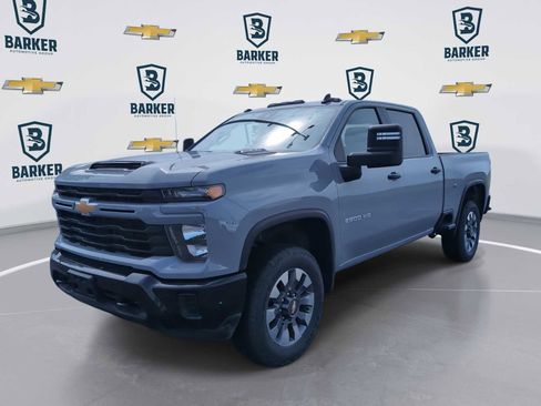 Used 2025 Chevrolet Silverado 2500 Custom w/ Custom Value Package AWD/4WD image 1