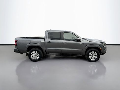 Used 2023 Nissan Frontier SV image 4