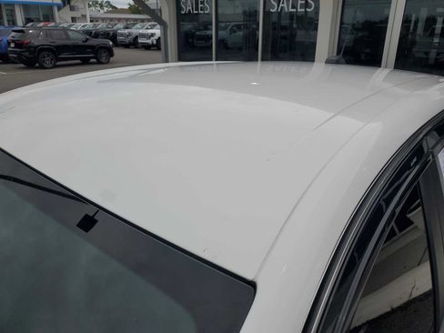 Used 2023 Buick Encore GX Preferred w/ Cold Weather Comfort Package FWD image 14