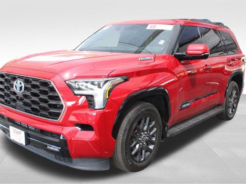 Certified 2023 Toyota Sequoia Platinum AWD/4WD image 11