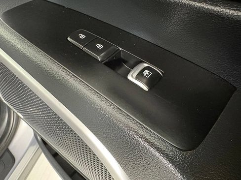 Used 2025 Kia Telluride S AWD/4WD image 13
