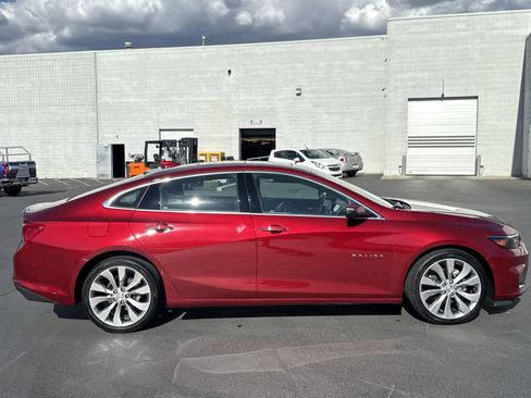 Used 2018 Chevrolet Malibu Premier w/ Premier Sun and Wheel Package FWD image 6
