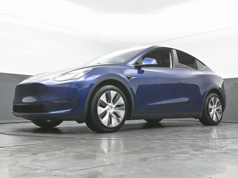 Used 2021 Tesla Model Y Long Range image 53