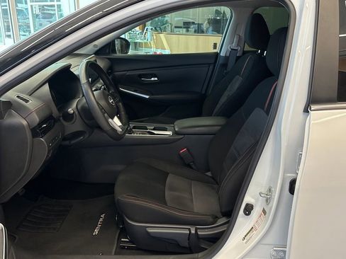 Used 2024 Nissan Sentra SR image 11