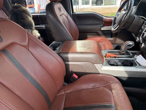 Used 2018 Ford F150 King Ranch w/ Equipment Group 601A Luxury AWD/4WD image 8