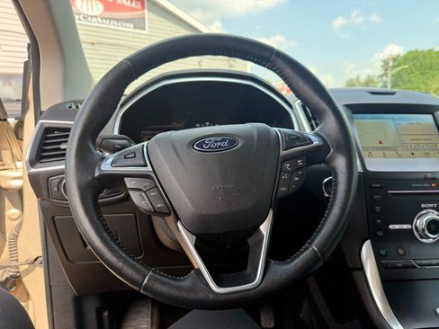 Used 2017 Ford Edge Titanium w/ Equipment Group 301A AWD/4WD image 20