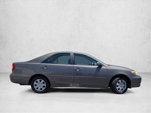 Used 2004 Toyota Camry LE FWD image 4