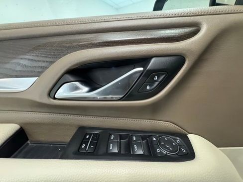 Used 2021 GMC Yukon Denali w/ Denali Premium Package image 14