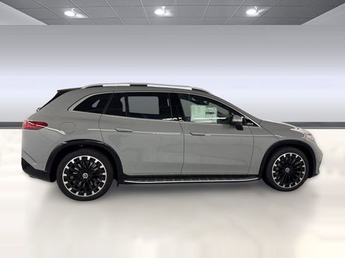 New 2026 Mercedes-Benz EQS 550 4MATIC SUV image 8